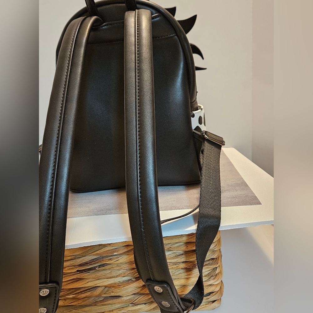 Disney Loungefly Cruella De Vil Mini Backpack - Picture 12 of 13